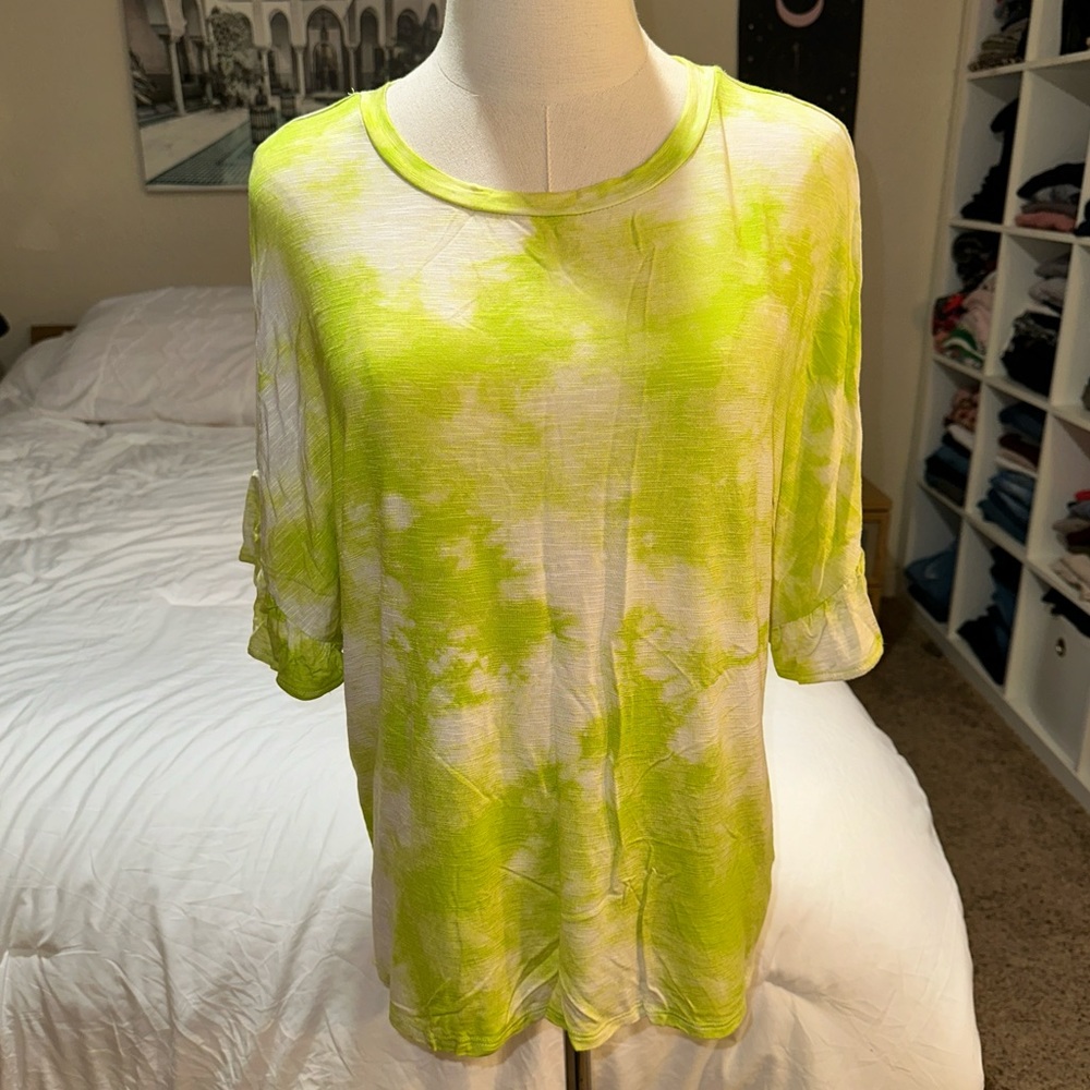 LuLaRoe | Dahl Neon Green Tie-Dye Ruffle Sleeve Crop Top